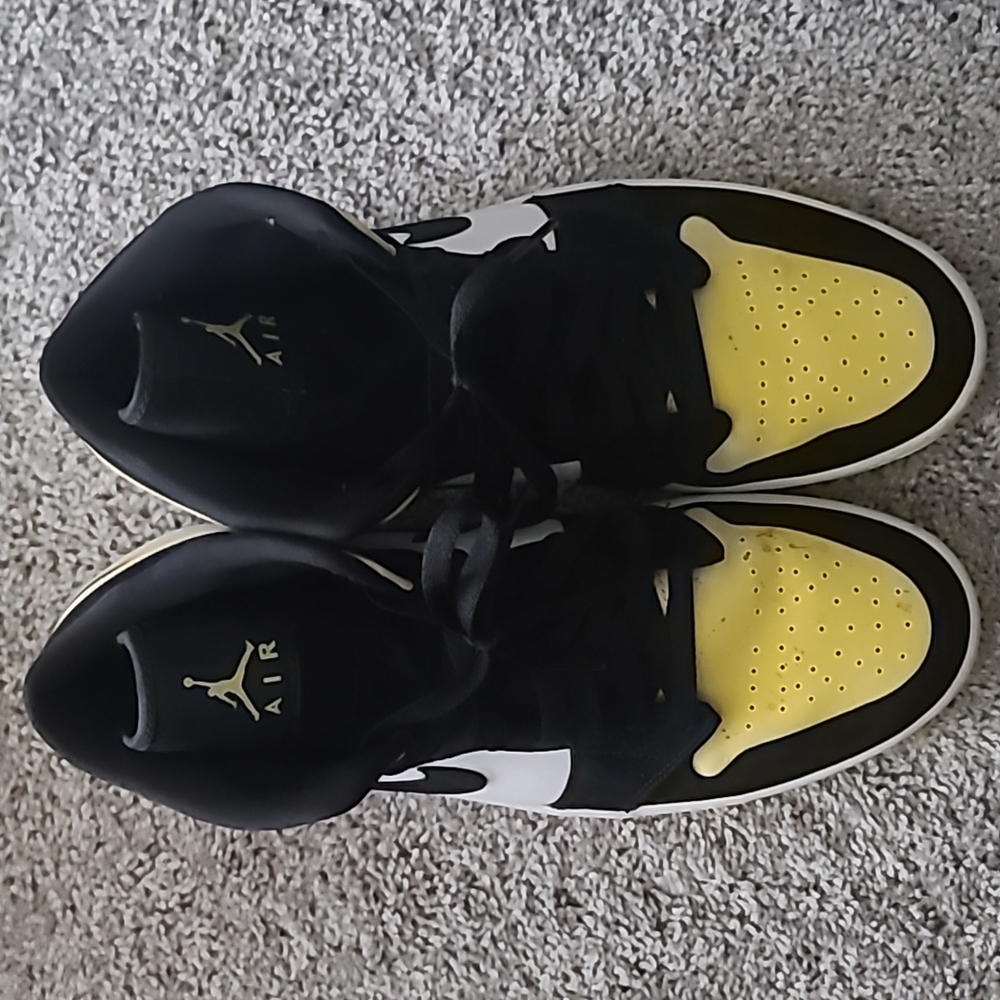 Air Jordan 1 mid Taxi